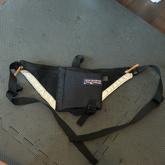 Jansport Black Waist Pack for biking, running with pockets and reflective strips - Picture 1 of 6